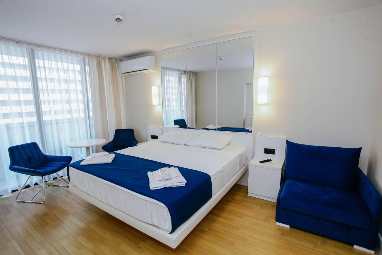 Orbi City Sea View - Special Category Aparthotel Batumi Bagian luar foto