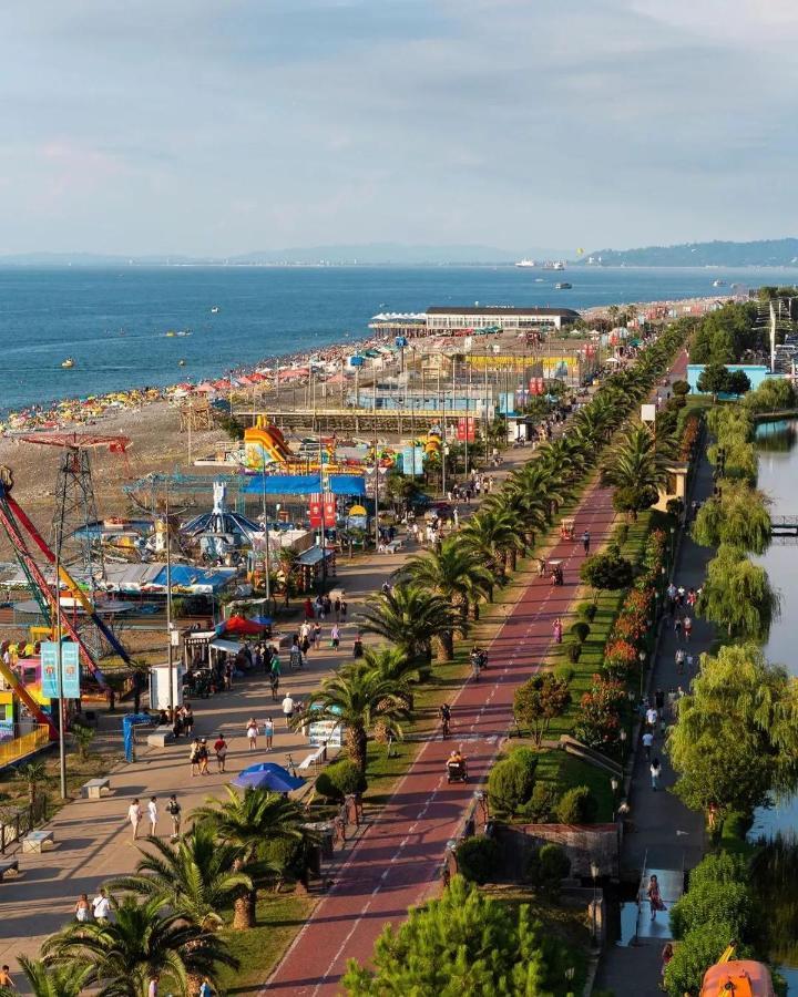 Orbi City Sea View - Special Category Aparthotel Batumi Bagian luar foto