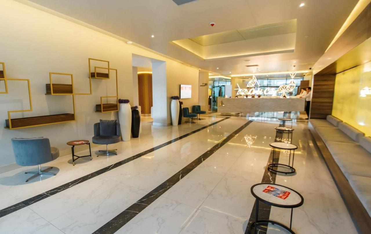 Orbi City Sea View - Special Category Aparthotel Batumi Bagian luar foto