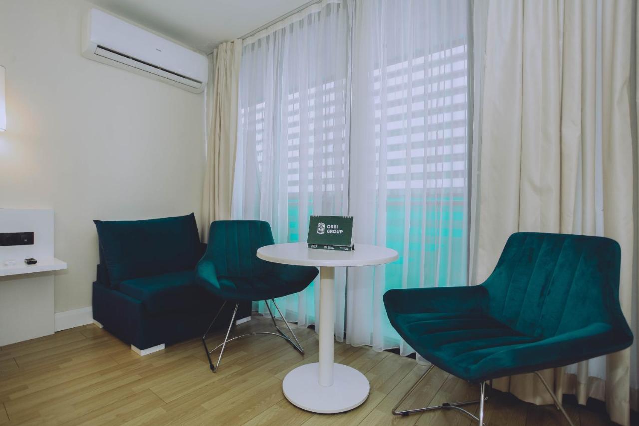 Orbi City Sea View - Special Category Aparthotel Batumi Bagian luar foto